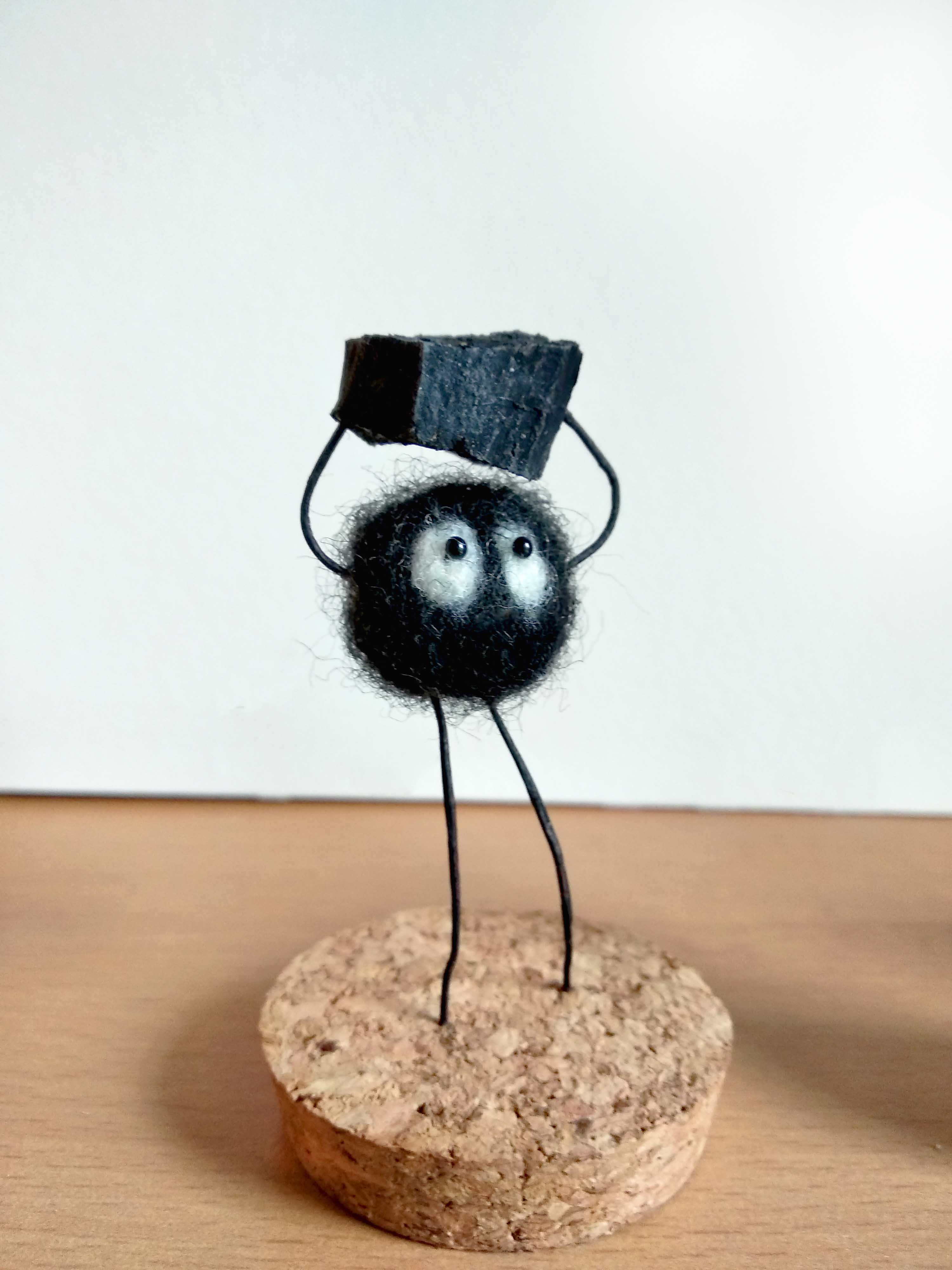 Figurine feutrée à l'aiguille, Susuwarari du Voyage de Chihiro